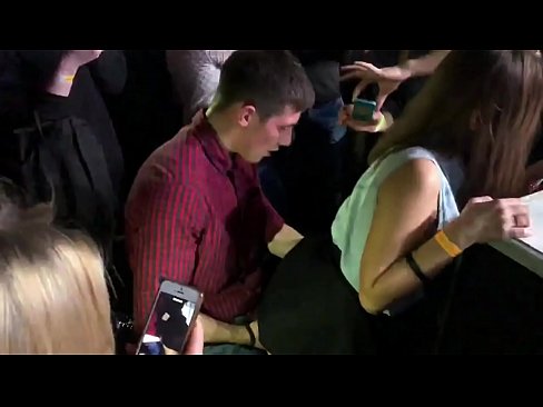 ❤️ Tinuod nga sekso sa usa ka nightclub sa Russia. Ang 18-anyos nga Ruso nga babaye sa anus ug puwerta nakighilawas sa usa ka nightclub ☑ Russian porn sa amon ceb.pornado-co.ru ❌️❤